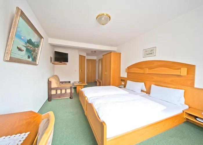 Goldener Sternen Szálloda 2*