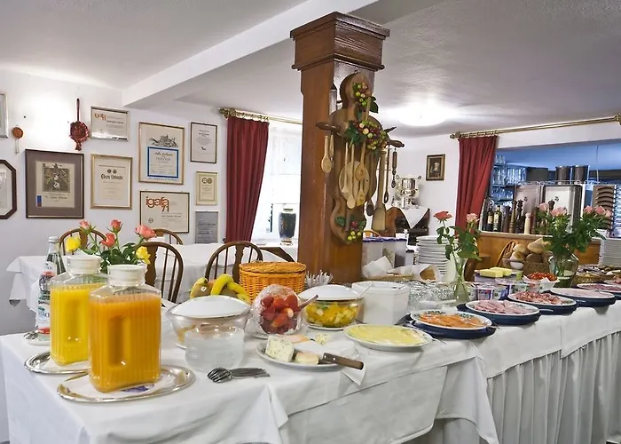 Goldener Sternen Szálloda